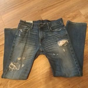 Hollister distressed jeans. 32×32.